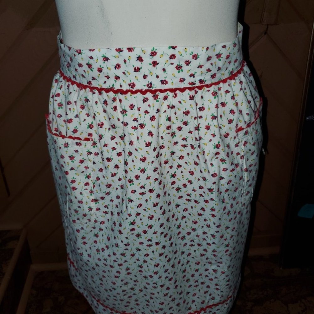 Vintage 1960's Red Floral Cotton Hostess Half Apron 2 Pockets Ric Rac Trim